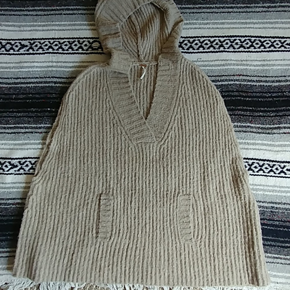 Free People cape with hood excellent condition